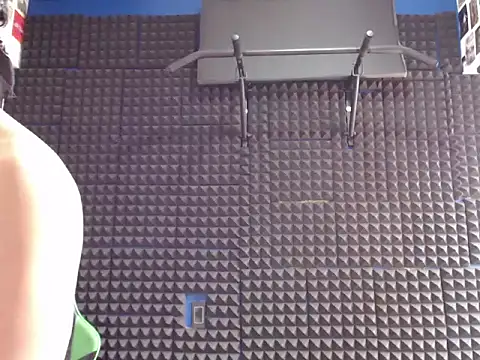 Snapshot of Curly_Angel24 chatting on February 6, 2026, 4:14 pm Curly Angel24 online show from February 6, 2026, 4:14 pm