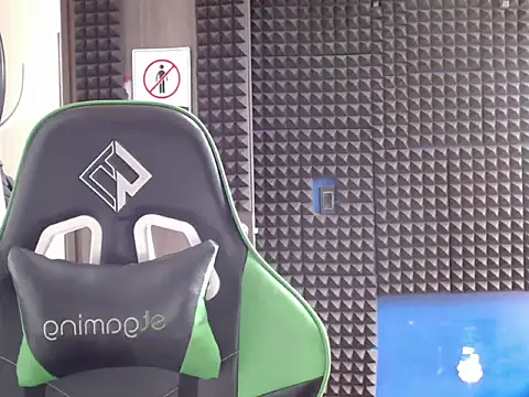 Snapshot of Curly_Angel24 chatting on February 18, 2026, 3:08 pm Curly Angel24 online show from February 18, 2026, 3:08 pm