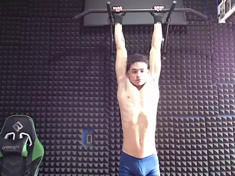 Snapshot of Curly_Angel24 chatting on February 16, 2026, 4:05 pm Curly Angel24 online show from February 16, 2026, 4:05 pm