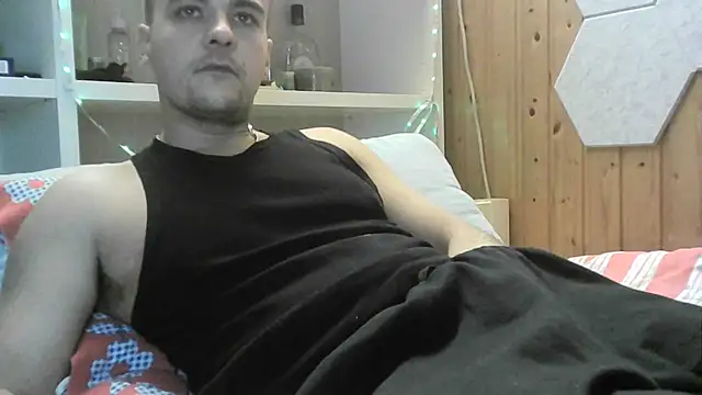 ItalianVinDiesel online show from October 30, 2025, 3:09 pm