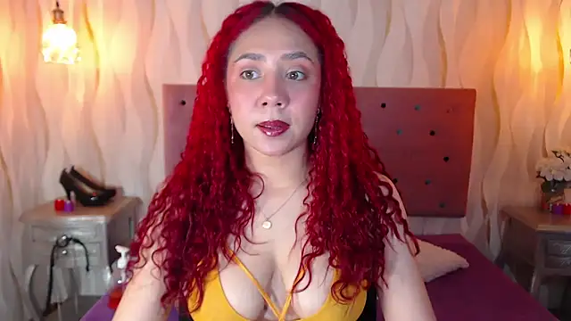 Snapshot of IsabelaLatina chatting on March 17, 2026, 2:20 pm IsabelaLatina online show from March 17, 2026, 2:20 pm