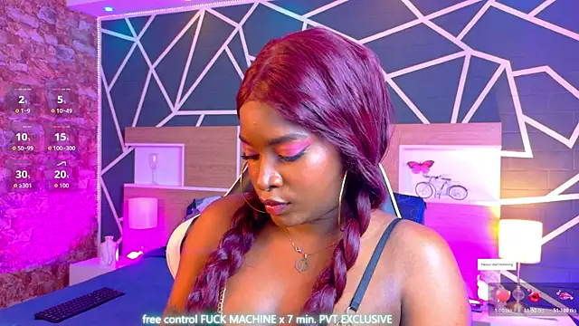 Snapshot of KAROL-SCOTT chatting on October 25, 2025, 8:42 pm KAROL-SCOTT online show from October 25, 2025, 8:42 pm