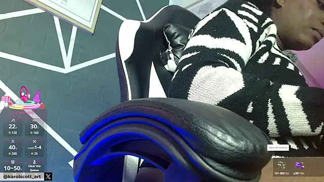 Snapshot of KAROL-SCOTT chatting on October 14, 2025, 7:58 pm KAROL-SCOTT online show from October 14, 2025, 7:58 pm