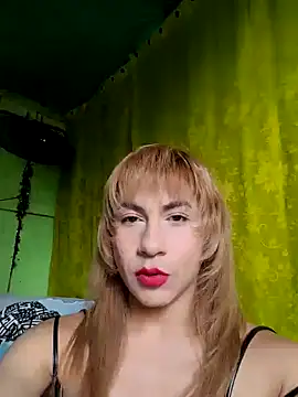 Snapshot of Evehampy chatting on November 9, 2025, 6:23 pm Evehampy online show from November 9, 2025, 6:23 pm