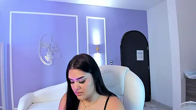martinasaez online show from February 3, 2025, 6:49 pm