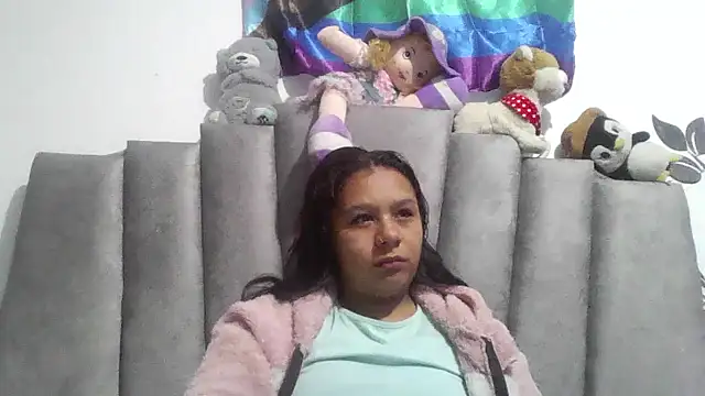Charis 21 online show from April 28, 2026, 11:14 am