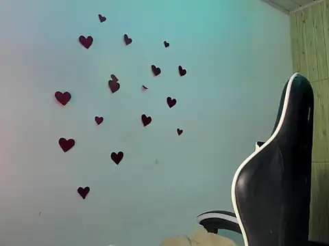 Charis 21 online show from February 14, 2026, 7:25 pm