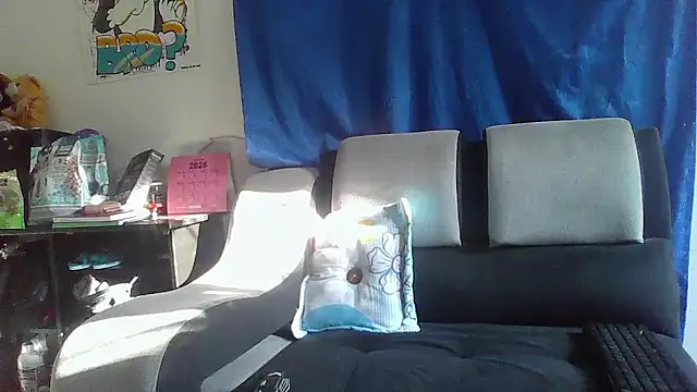 Charis 21 online show from March 13, 2026, 9:42 pm