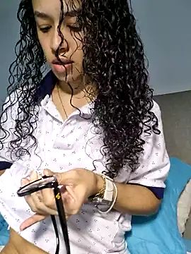 Snapshot of angela__98 chatting on June 26, 2026, 10:43 am angela 98 online show from June 26, 2026, 10:43 am