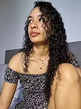 Snapshot of angela__98 chatting on July 18, 2026, 12:25 pm angela 98 online show from July 18, 2026, 12:25 pm