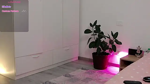 YourSweetSinn online show from October 16, 2025, 6:16 pm