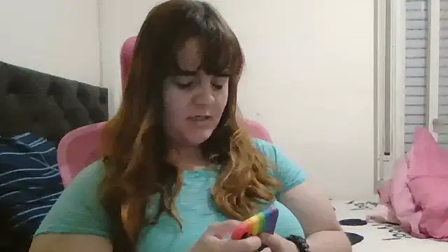 Snapshot of Bombon_ok chatting on December 3, 2025, 1:28 am Bombon ok online show from December 3, 2025, 1:28 am