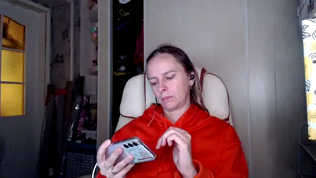 las sweet online show from November 11, 2025, 10:32 am