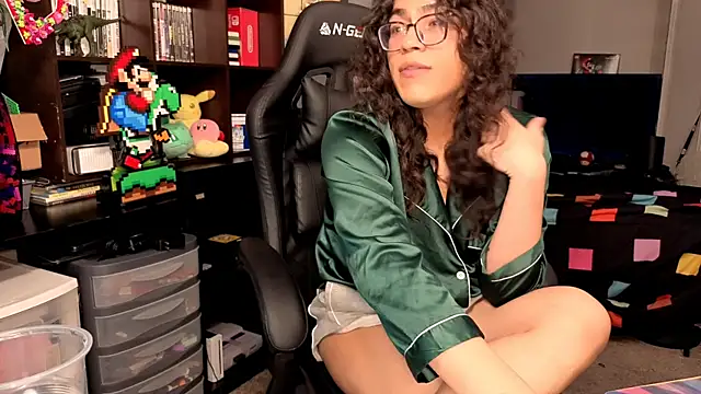 ShinyCherub online show from November 8, 2025, 1:36 pm