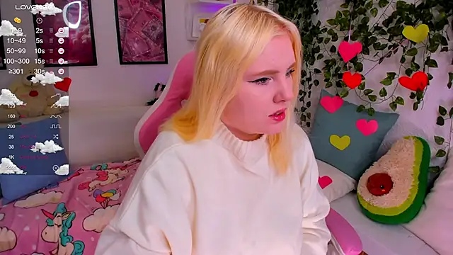 art lovee online show from March 12, 2026, 1:44 am