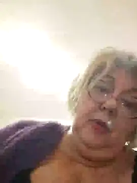 Snapshot of Merilulla chatting on March 15, 2025, 4:21 pm Merilulla online show from March 15, 2025, 4:21 pm