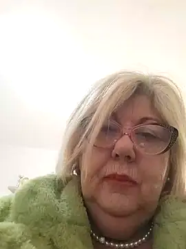 Snapshot of Merilulla chatting on March 4, 2025, 2:53 pm Merilulla online show from March 4, 2025, 2:53 pm