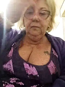 Snapshot of Merilulla chatting on March 6, 2025, 1:48 am Merilulla online show from March 6, 2025, 1:48 am