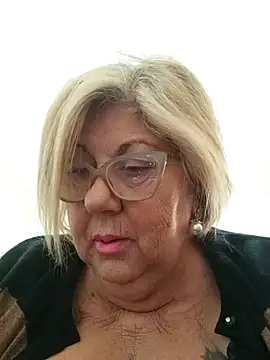 Snapshot of Merilulla chatting on February 25, 2025, 12:16 pm Merilulla online show from February 25, 2025, 12:16 pm