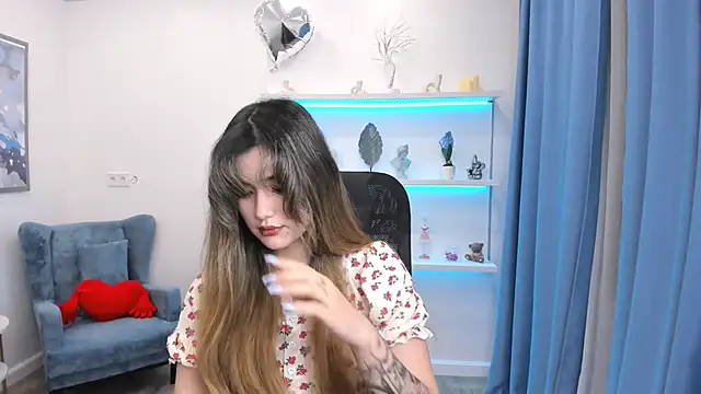 AnneTLi online show from June 19, 2026, 3:34 am