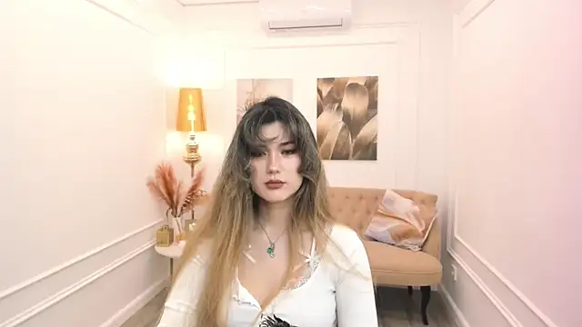 AnneTLi online show from June 21, 2026, 3:12 am