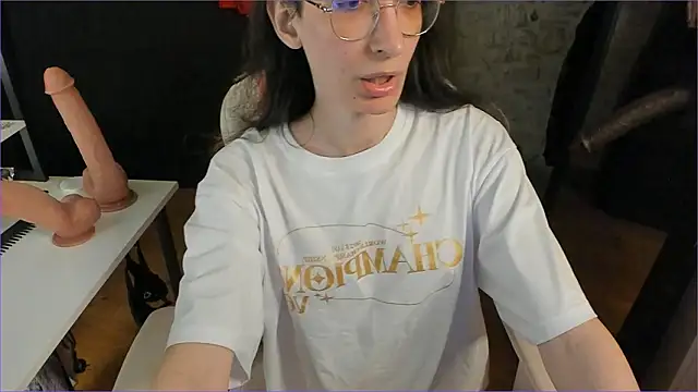 Snapshot of Mayala__ chatting on March 7, 2026, 4:01 pm Mayala online show from March 7, 2026, 4:01 pm