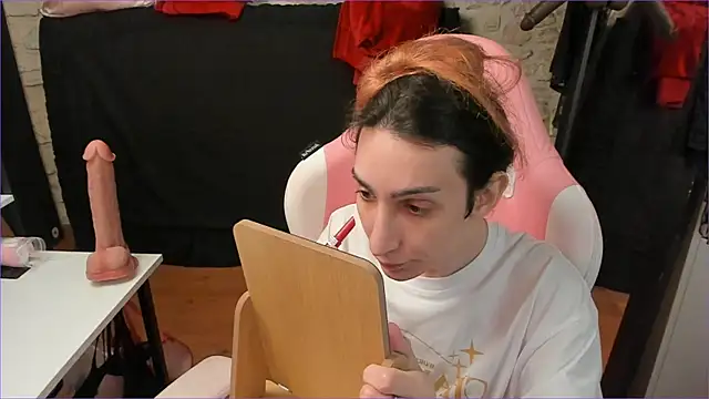 Snapshot of Mayala__ chatting on April 3, 2026, 8:04 pm Mayala online show from April 3, 2026, 8:04 pm