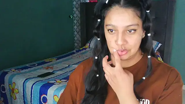 Snapshot of almaswan1 chatting on November 11, 2025, 4:57 pm almaswan1 online show from November 11, 2025, 4:57 pm