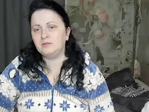Lillian2 online show from April 28, 2026, 8:13 pm