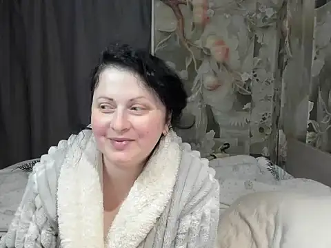 Lillian2 online show from April 9, 2026, 8:26 pm