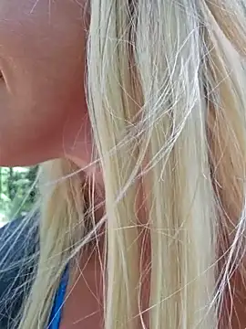 Sexy Sparkling  online show from July 4, 2026, 10:32 am