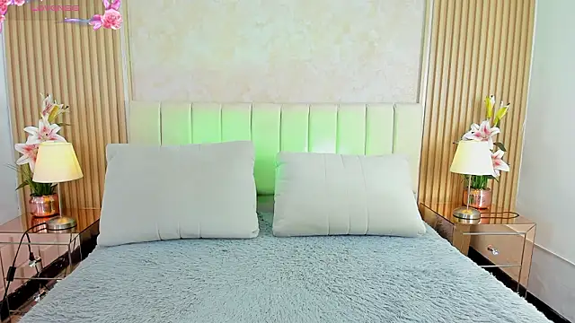 Snapshot of LUNATAYLORS chatting on March 4, 2026, 11:07 am LUNATAYLORS online show from March 4, 2026, 11:07 am