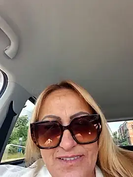 Snapshot of Isabellaa04 chatting on June 15, 2026, 10:37 am Isabellaa04 online show from June 15, 2026, 10:37 am