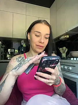 Snapshot of Queen_of_pain chatting on June 19, 2026, 6:41 am Queen of pain online show from June 19, 2026, 6:41 am