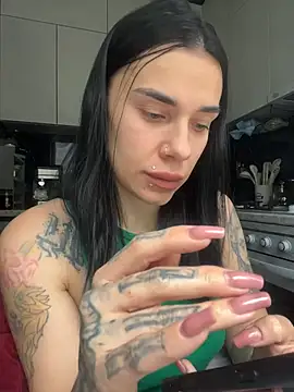 Snapshot of Queen_of_pain chatting on June 25, 2026, 5:56 am Queen of pain online show from June 25, 2026, 5:56 am