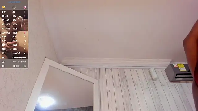 Snapshot of DominicSccott chatting on November 6, 2025, 1:04 pm DominicSccott online show from November 6, 2025, 1:04 pm