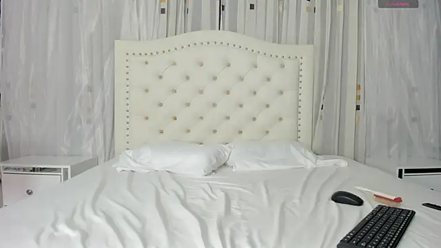 BunnyHotsx online show from February 23, 2025, 10:42 pm