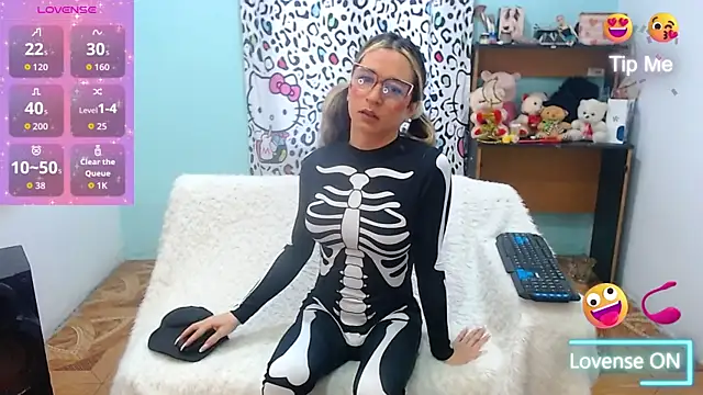 Snapshot of heidy_sweetts chatting on October 26, 2025, 11:10 am heidy sweetts online show from October 26, 2025, 11:10 am