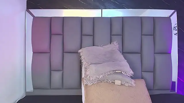  MiaBrown  online show from February 23, 2026, 12:06 pm