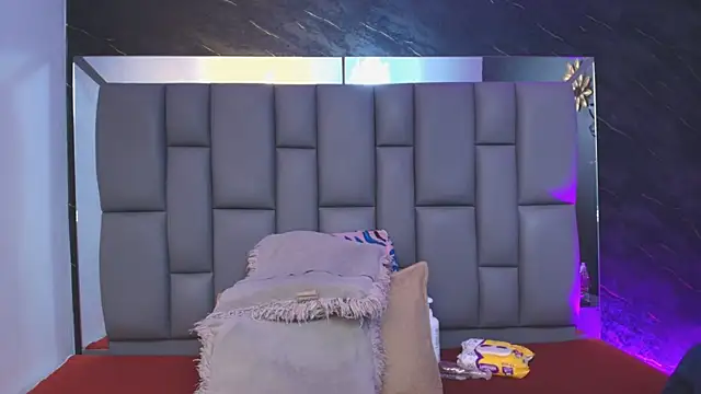  MiaBrown  online show from November 21, 2025, 12:04 pm