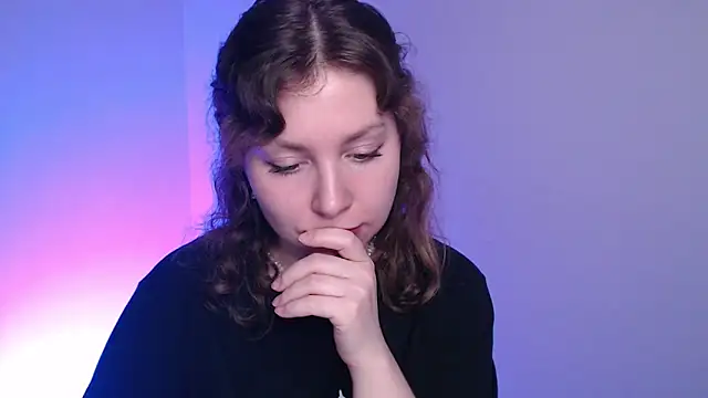 Leah Reed online show from February 12, 2026, 3:56 pm