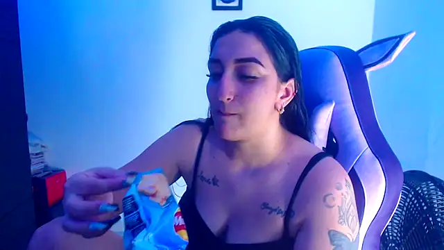 Snapshot of liz_dirty chatting on October 5, 2025, 10:33 pm liz dirty online show from October 5, 2025, 10:33 pm