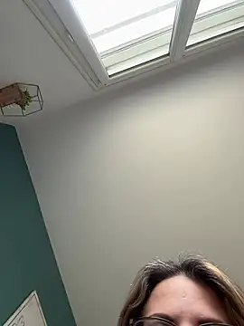 Cute Anissa online show from February 13, 2026, 10:37 am