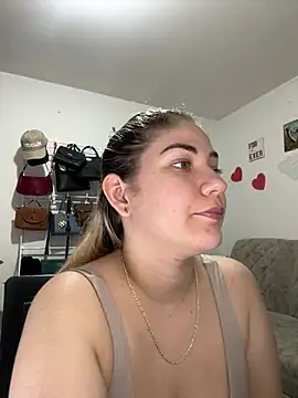 Snapshot of Celestedubois chatting on July 10, 2026, 11:49 pm Celestedubois online show from July 10, 2026, 11:49 pm