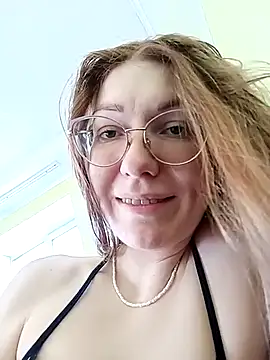  Sweet Love  online show from March 22, 2025, 11:32 am