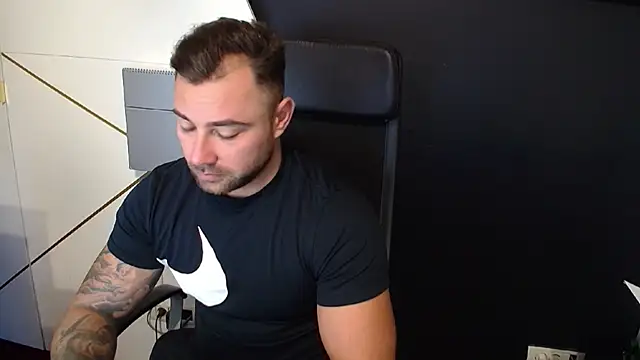 Snapshot of DuncanStone chatting on September 16, 2025, 4:24 am DuncanStone online show from September 16, 2025, 4:24 am