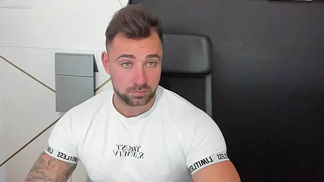 Snapshot of DuncanStone chatting on February 20, 2025, 11:31 am DuncanStone online show from February 20, 2025, 11:31 am