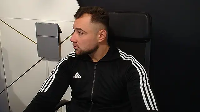 Snapshot of DuncanStone chatting on October 16, 2025, 4:54 am DuncanStone online show from October 16, 2025, 4:54 am