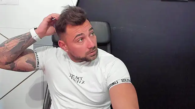 Snapshot of DuncanStone chatting on February 20, 2025, 8:28 am DuncanStone online show from February 20, 2025, 8:28 am