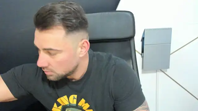 Snapshot of DuncanStone chatting on March 20, 2025, 5:13 am DuncanStone online show from March 20, 2025, 5:13 am